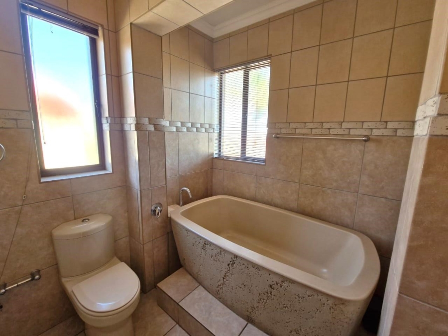 2 Bedroom Property for Sale in Xanadu Eco Park North West